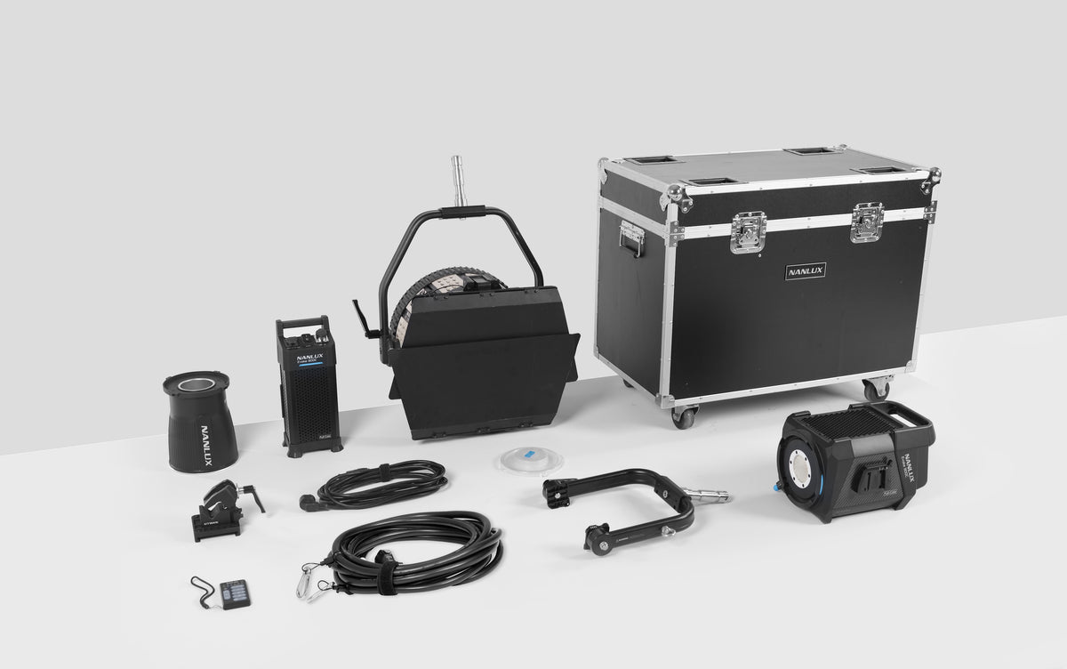 Nanlux Evoke 900C Spot Light with FL-35YK Fresnel Lens and Flight Case (Evoke 900C FL-YK-Kit)